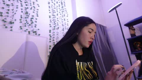 emma_johnson_ online show from 12-17-25, 06:30