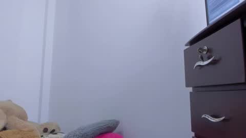 whises lits        online show from 09-30-25, 11:04