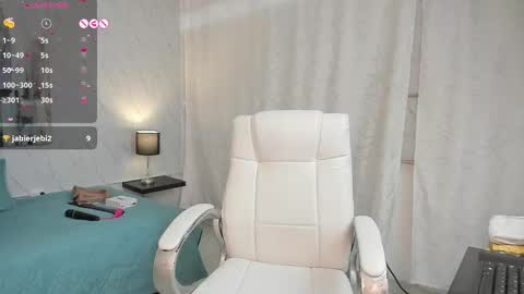 Emma  online show from 01-24-25, 12:20