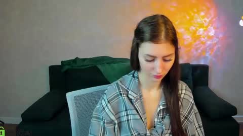 Snapshot of emma_myer chatting on 04-13-26, 02:39 Emma Myer online show from 04-13-26, 02:39