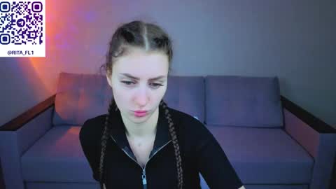 Snapshot of emma_myer chatting on 04-20-26, 01:41 Emma Myer online show from 04-20-26, 01:41