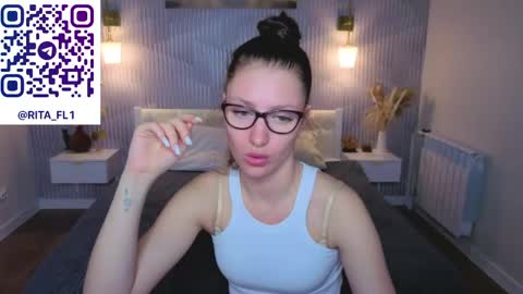 Snapshot of emma_myer chatting on 04-29-26, 02:26 Emma Myer online show from 04-29-26, 02:26