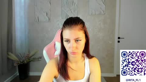 Snapshot of emma_myer chatting on 05-12-26, 02:08 Emma Myer online show from 05-12-26, 02:08