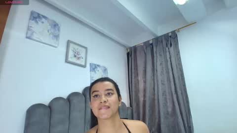 Snapshot of emma_saenz01 chatting on 04-17-26, 06:44 emma_saenz01 online show from 04-17-26, 06:44