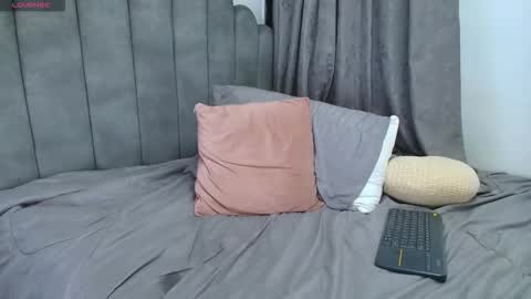 Snapshot of emma_saenz01 chatting on 05-14-26, 11:44 emma_saenz01 online show from 05-14-26, 11:44