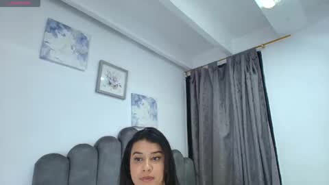 Snapshot of emma_saenz01 chatting on 05-24-26, 01:54 emma_saenz01 online show from 05-24-26, 01:54