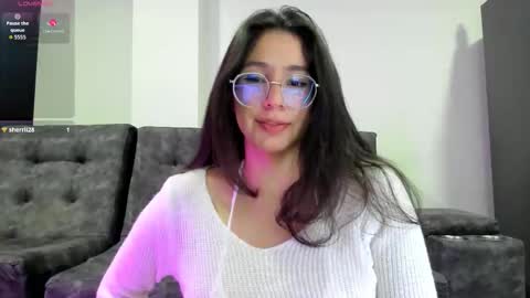 Emma online show from 10-20-25, 03:51