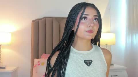 Snapshot of emma_torres__ chatting on 06-24-26, 12:26 Ema online show from 06-24-26, 12:26