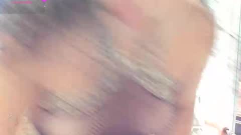 Snapshot of emma_ucros chatting on 09-26-25, 10:36 Emma Ucros online show from 09-26-25, 10:36