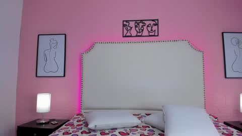 emma_whitee_ online show from 10-13-25, 01:11