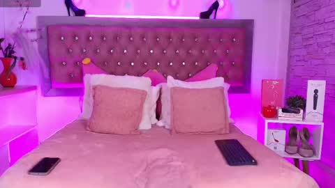 neko  online show from 10-28-25, 09:50