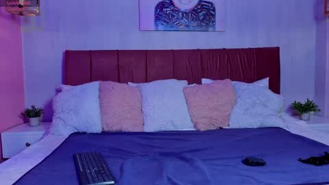 Snapshot of emma_wilder_ chatting on 04-21-26, 07:17 Emma online show from 04-21-26, 07:17