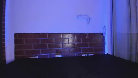 Snapshot of emmaclark_1 chatting on 07-12-26, 06:10 emmaclark_1 online show from 07-12-26, 06:10