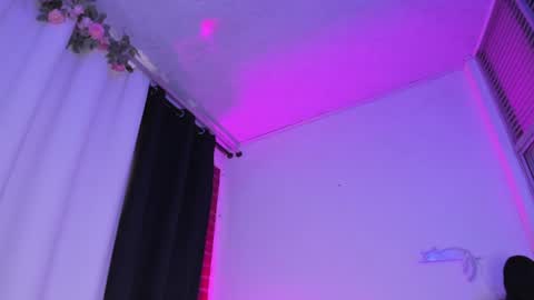 Snapshot of emmaclark_1 chatting on 07-18-26, 07:06 emmaclark_1 online show from 07-18-26, 07:06