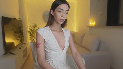 Snapshot of emmacorrea chatting on 12-04-25, 03:16 Emma voger online show from 12-04-25, 03:16