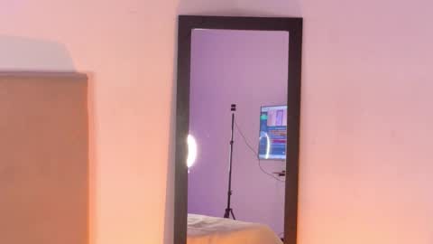 E M M A  online show from 03-17-26, 04:21