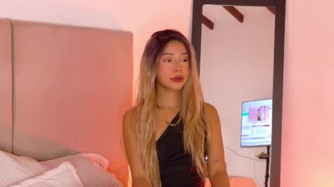 E M M A  online show from 03-25-26, 04:46