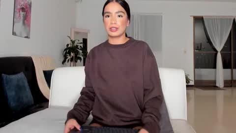 valentina online show from 01-13-25, 05:33