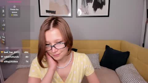 Emma 3 online show from 04-11-26, 07:45