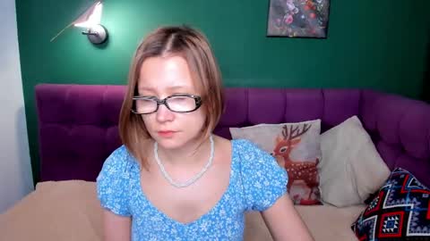 Emma 3 online show from 05-05-26, 01:35