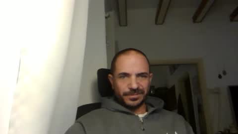 Ariel online show from 12-15-24, 04:51