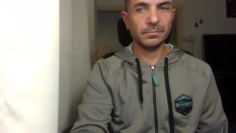 Ariel online show from 12-21-24, 03:20