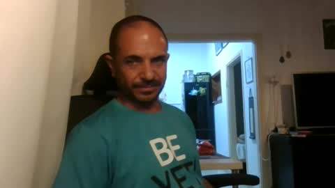 Ariel online show from 10-05-25, 09:13