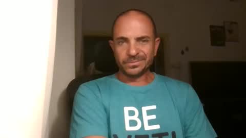 Ariel online show from 10-19-25, 09:04