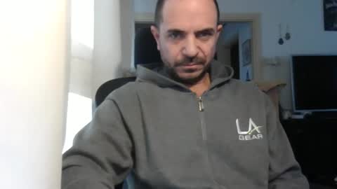 Ariel online show from 01-17-26, 07:02