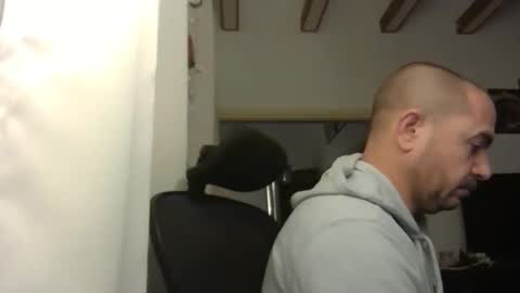 Ariel online show from 02-03-26, 03:26