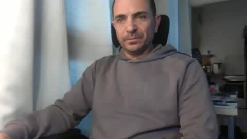 Ariel online show from 03-06-26, 05:37