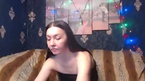 EmmaGoldX online show from 03-05-25, 01:39