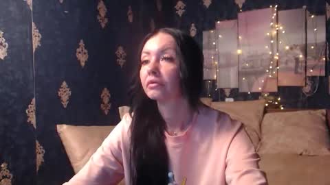 EmmaGoldX online show from 11-04-25, 08:19