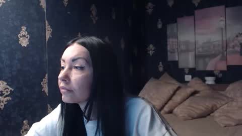 EmmaGoldX online show from 01-14-26, 05:51