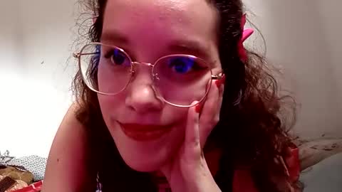Snapshot of emmaguanaof chatting on 05-16-26, 06:50 Emma online show from 05-16-26, 06:50