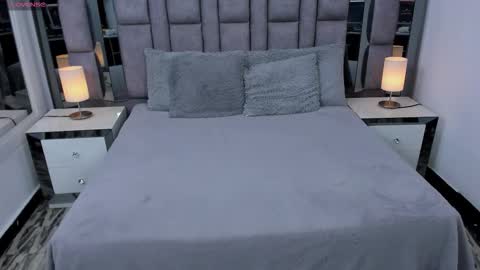 EMMA HILL online show from 11-27-25, 11:12