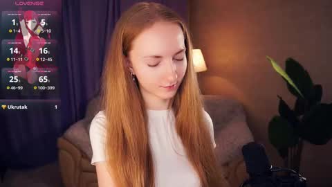 Snapshot of emmalaflame chatting on 03-12-25, 08:52 Emma day Wendy night online show from 03-12-25, 08:52