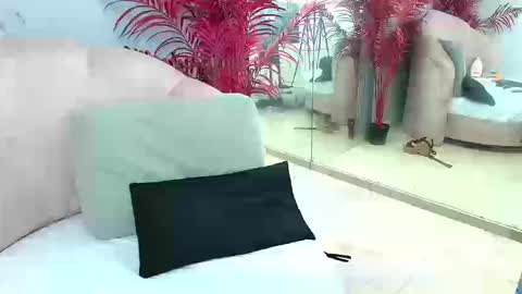 Snapshot of emmalebrun chatting on 03-04-26, 12:55 Emma online show from 03-04-26, 12:55