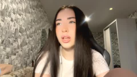 Emma online show from 04-09-26, 07:14