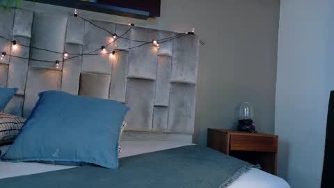 E M M A   online show from 02-09-26, 04:16