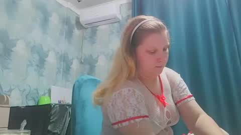 Snapshot of emmamelody944534 chatting on 09-21-25, 10:11 emmamelody online show from 09-21-25, 10:11