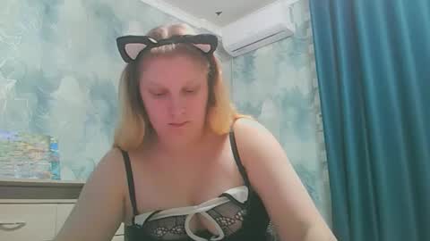 Snapshot of emmamelody944534 chatting on 09-29-25, 06:35 emmamelody online show from 09-29-25, 06:35