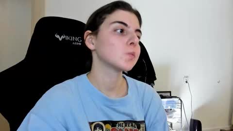 Emma online show from 11-11-25, 04:18