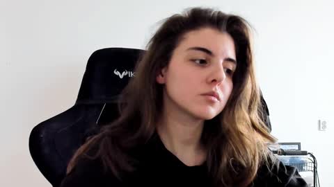 Emma online show from 02-11-26, 11:48