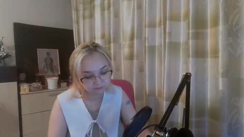 Snapshot of emmanoir_ chatting on 02-27-25, 04:10 emmanoir_ online show from 02-27-25, 04:10