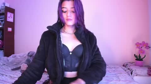 Snapshot of emmantho chatting on 06-22-26, 06:49 Emmantho online show from 06-22-26, 06:49