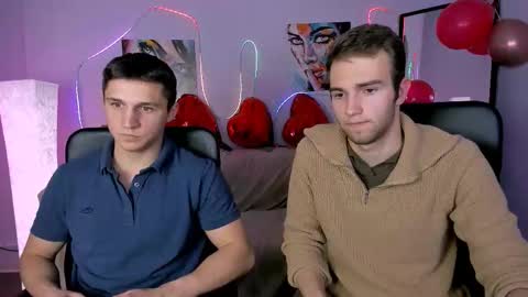 Snapshot of emmanuel_shine chatting on 02-09-26, 01:48 Emmi online show from 02-09-26, 01:48