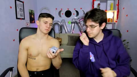 Snapshot of emmanuel_shine chatting on 02-17-26, 06:43 Emmi online show from 02-17-26, 06:43