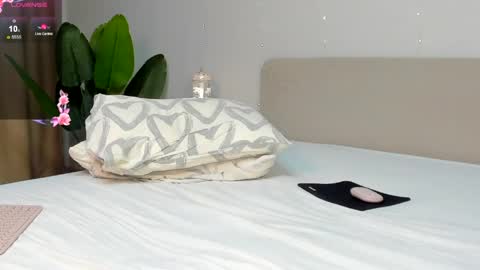 emmanuelleee online show from 04-01-26, 01:41