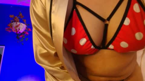 Emma 3 online show from 04-08-26, 07:14